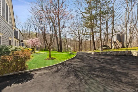 $3,799,000 | 9 Deer Creek Lane, Mount Kisco, NY 10549