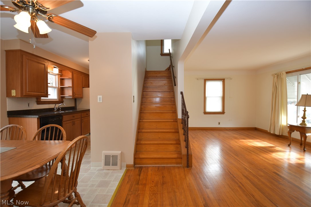5515 Huron Road Lyndhurst, OH 44124 - Photo 2 of 35