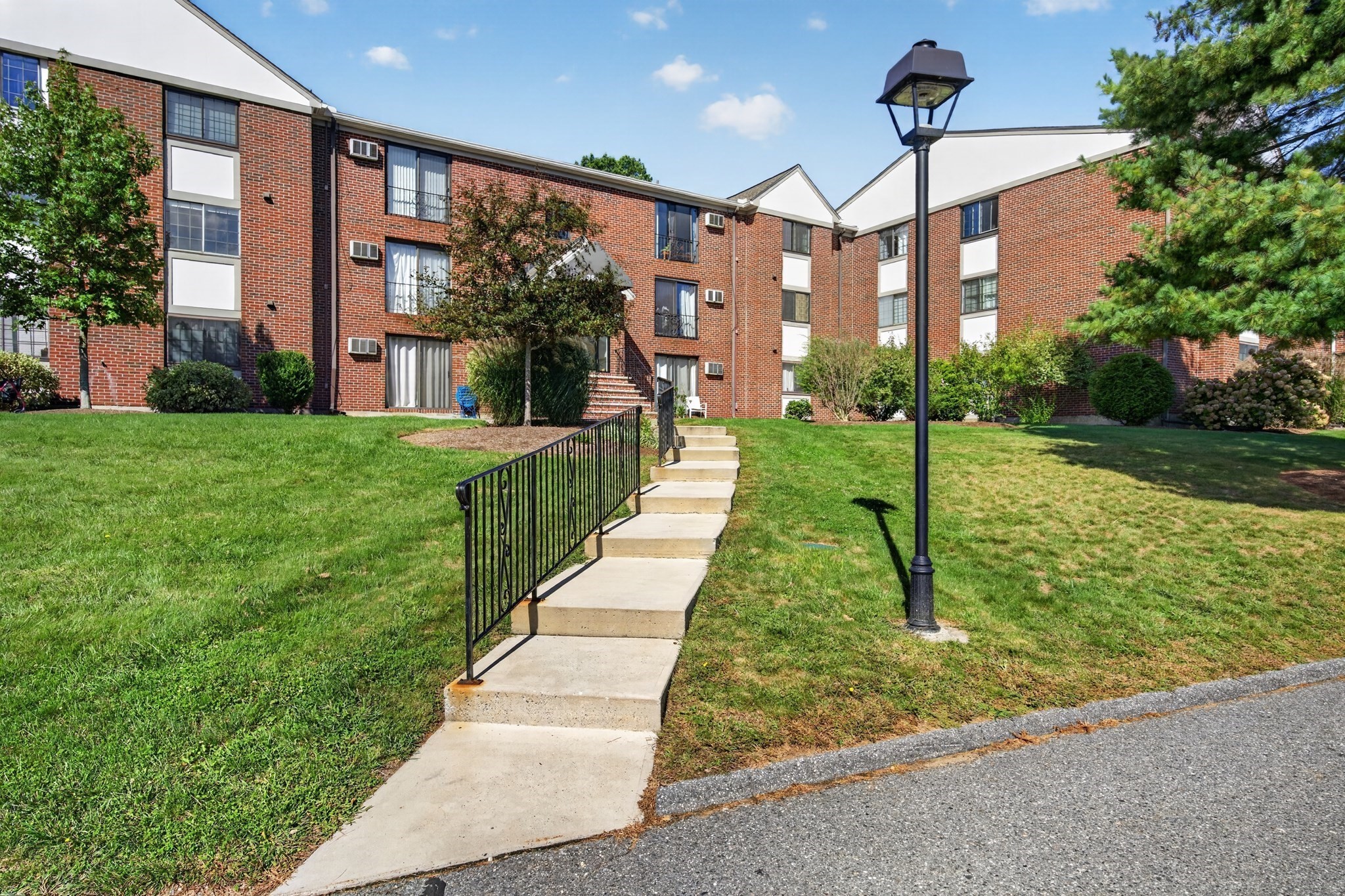 386 Great Road, Unit A8 Acton, MA 01720 - Photo 1 of 19 Gallery Image 1