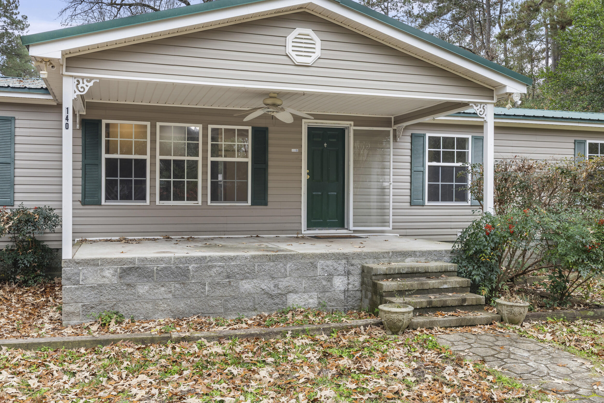 140 Combs Drive Aiken, SC 29801 - Photo 4 of 50 2025-12-04_140_combs_dr-srm-04