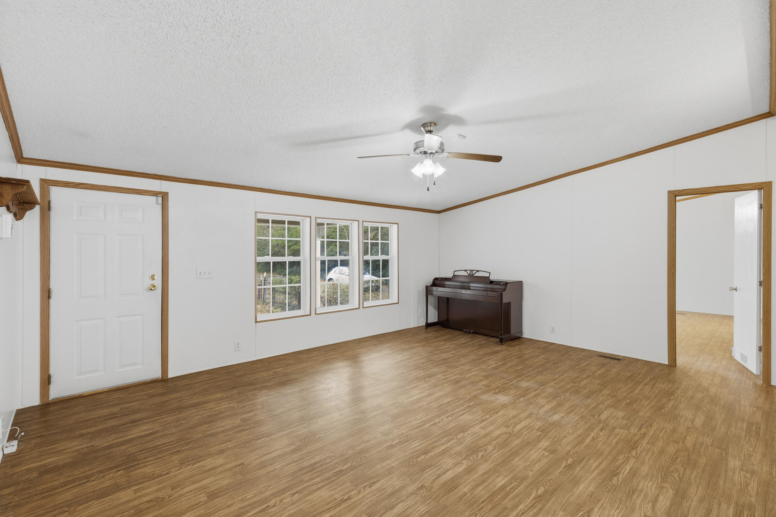 140 Combs Drive Aiken, SC 29801 - Photo 7 of 50 2025-12-04_140_combs_dr-srm-09