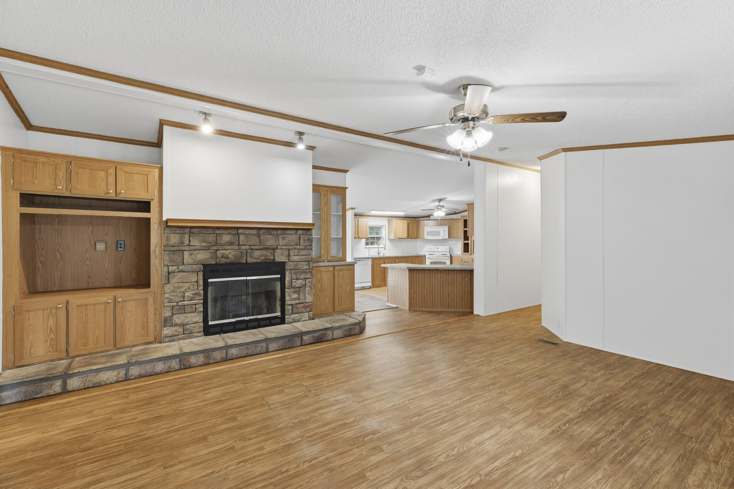 140 Combs Drive Aiken, SC 29801 - Photo 9 of 50 2025-12-04_140_combs_dr-srm-07