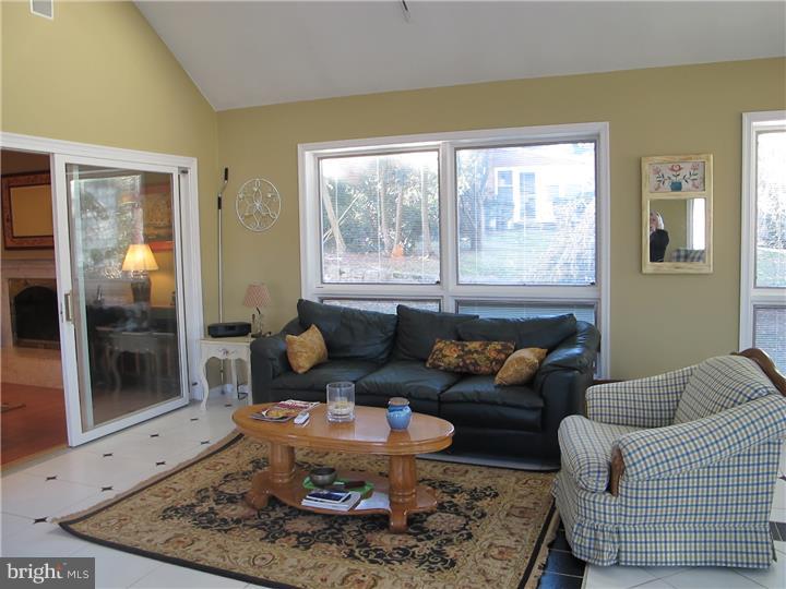 876 Sensor Road Yardley, PA 19067 - Photo 14 of 21 Great Room