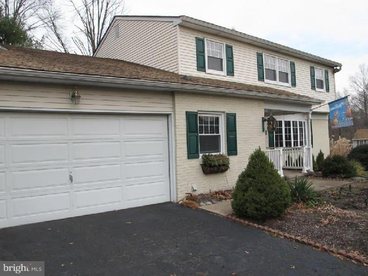 876 Sensor Road Yardley, PA 19067 - Photo 4 of 21 Gallery Image 4