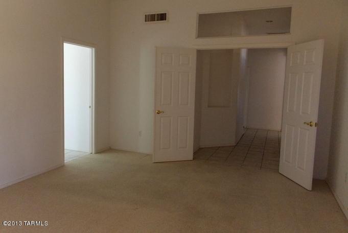 1686 East Crown Ridge Way Tucson, AZ 85755 - Photo 7 of 46