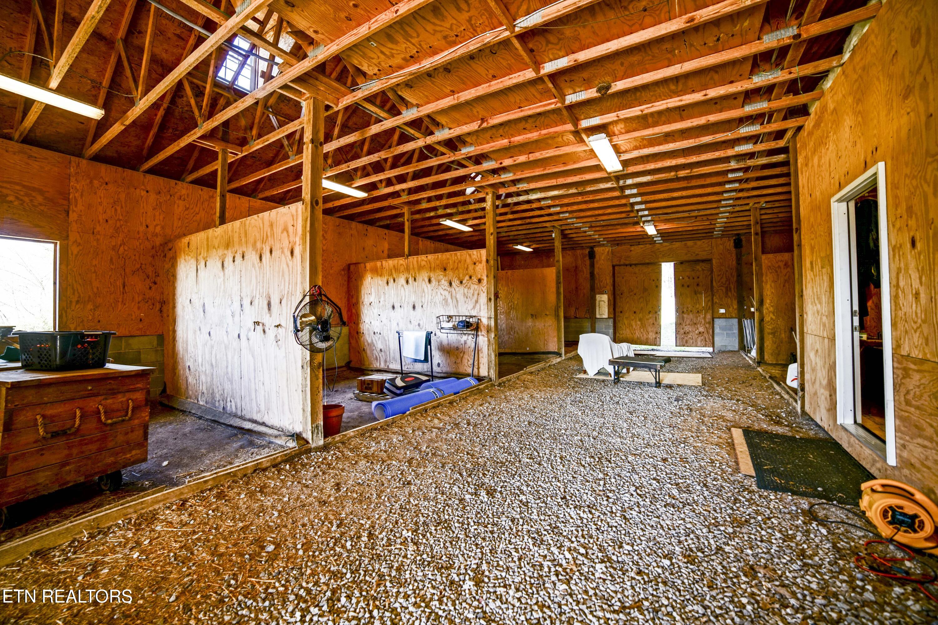 243 Black Oak Road Clinton, TN 37716 - Photo 18 of 49 HeatherFarm6879