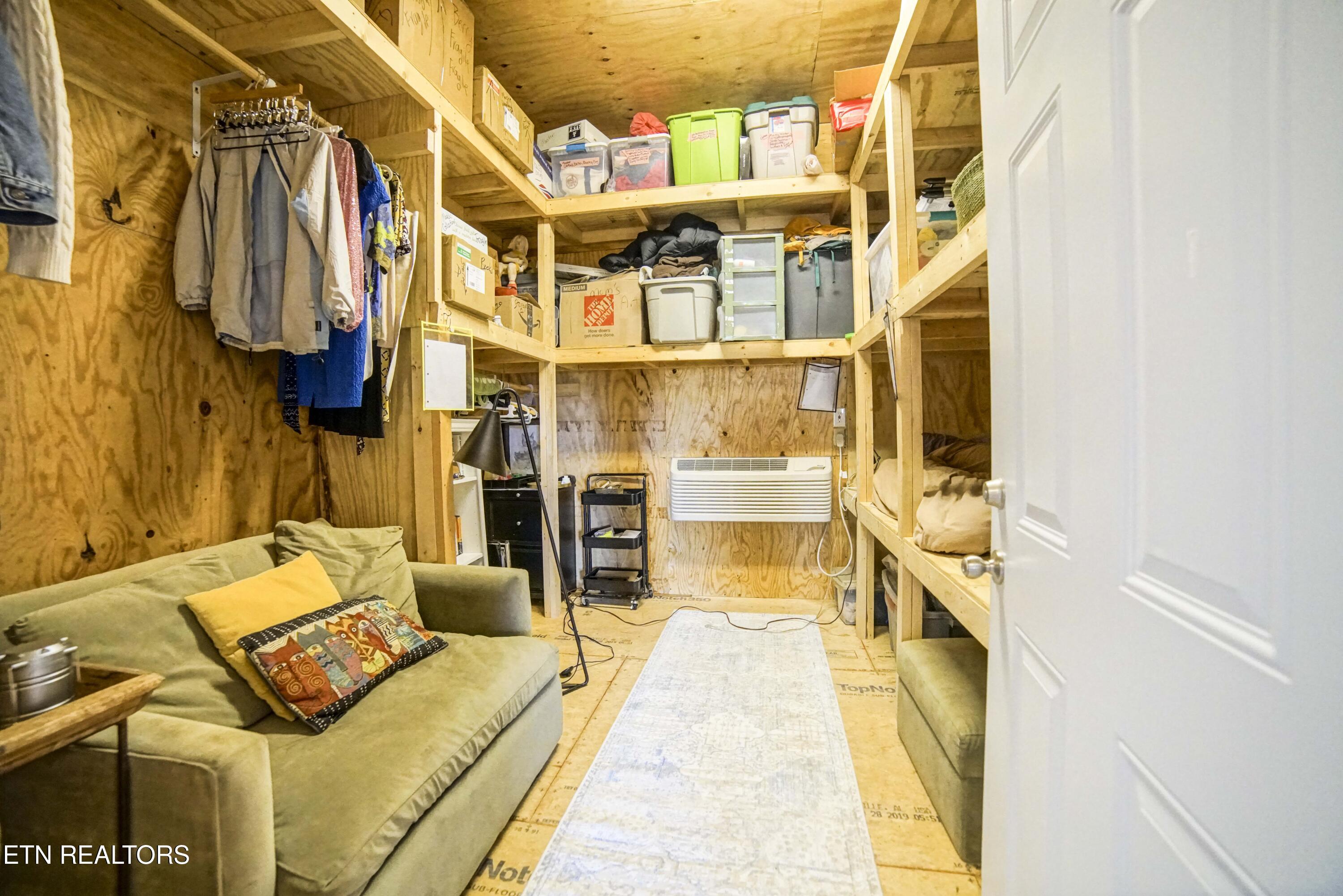 243 Black Oak Road Clinton, TN 37716 - Photo 20 of 49 HeatherFarm6881