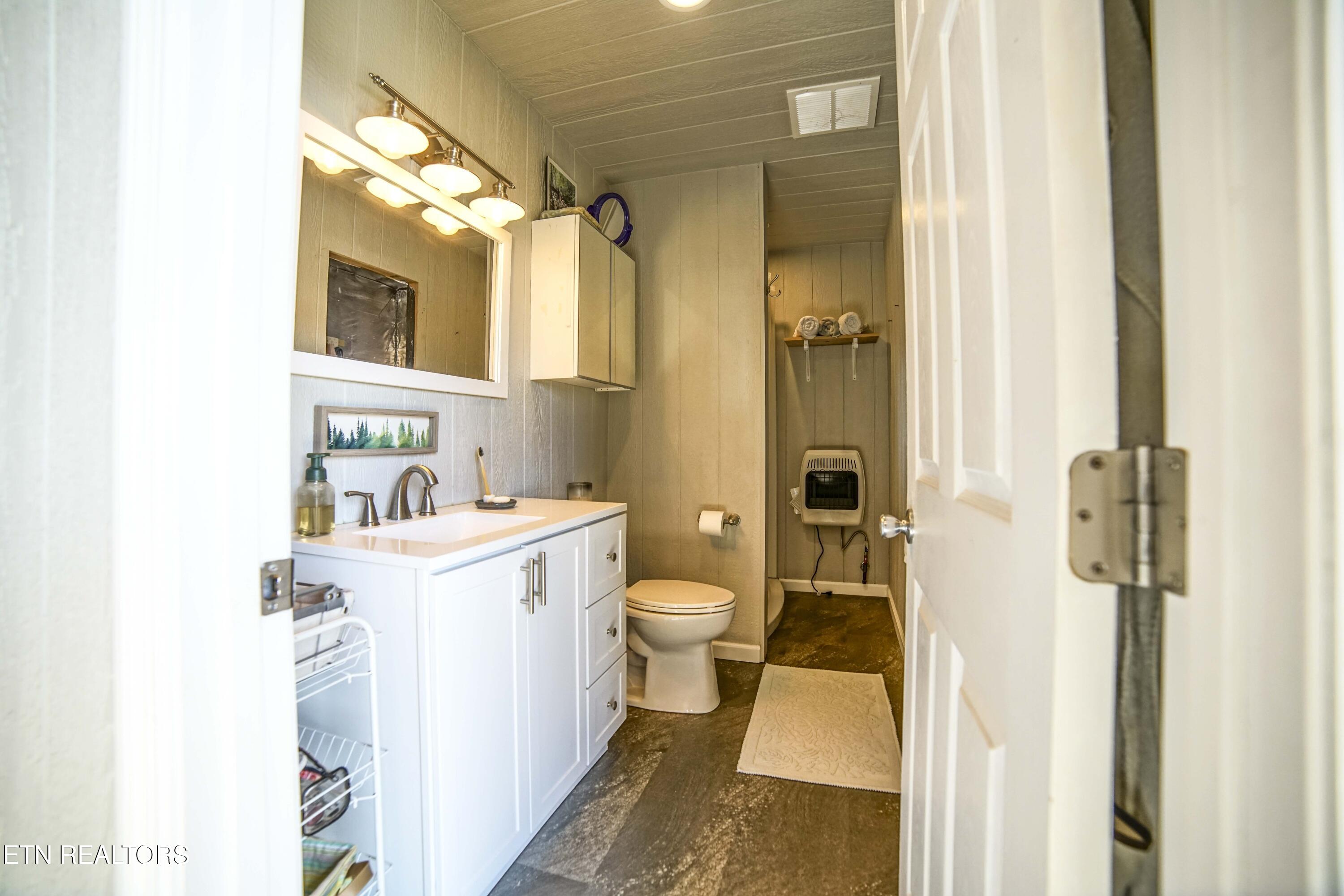 243 Black Oak Road Clinton, TN 37716 - Photo 23 of 49 HeatherFarm6887