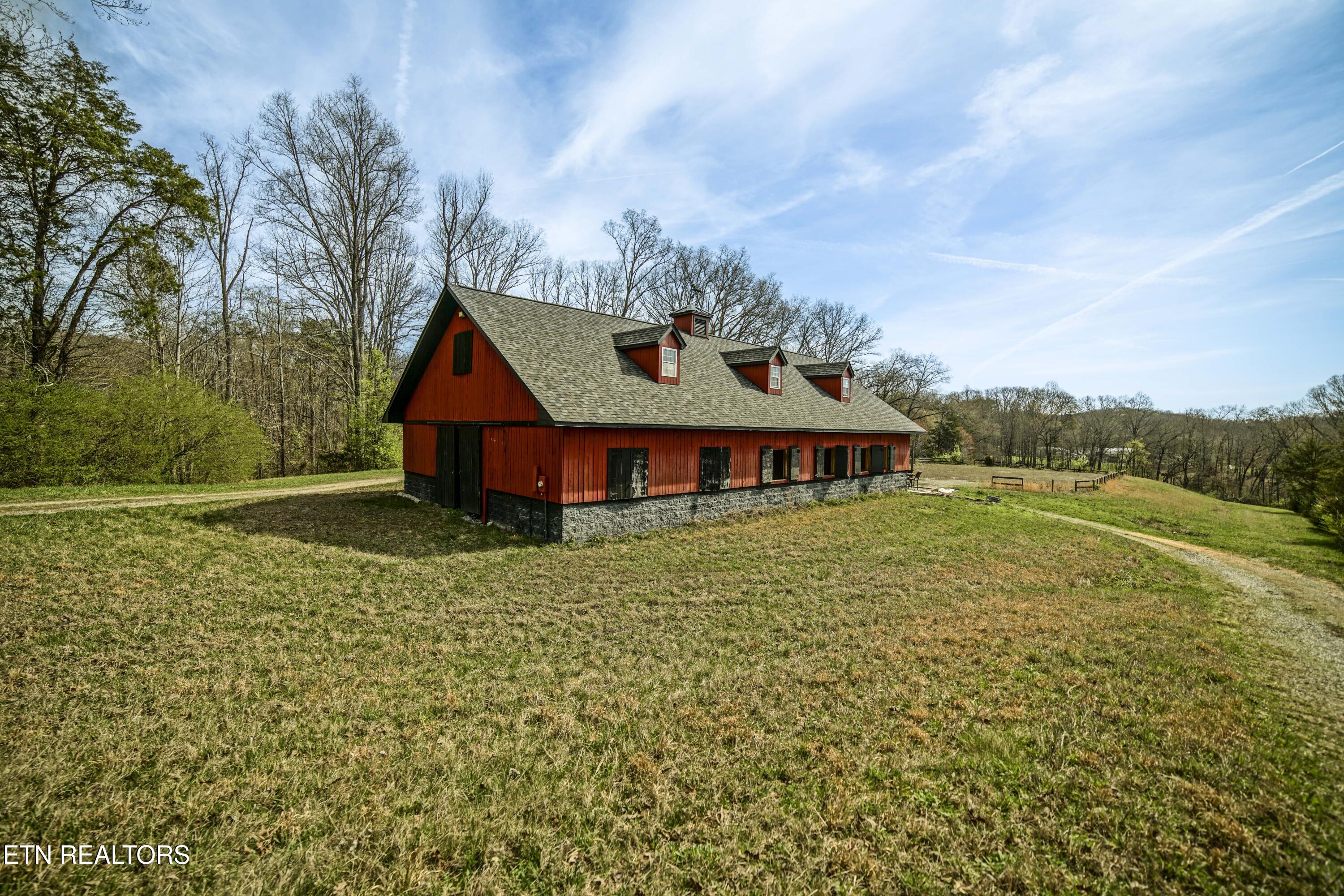 243 Black Oak Road Clinton, TN 37716 - Photo 9 of 49 HeatherFarm6948