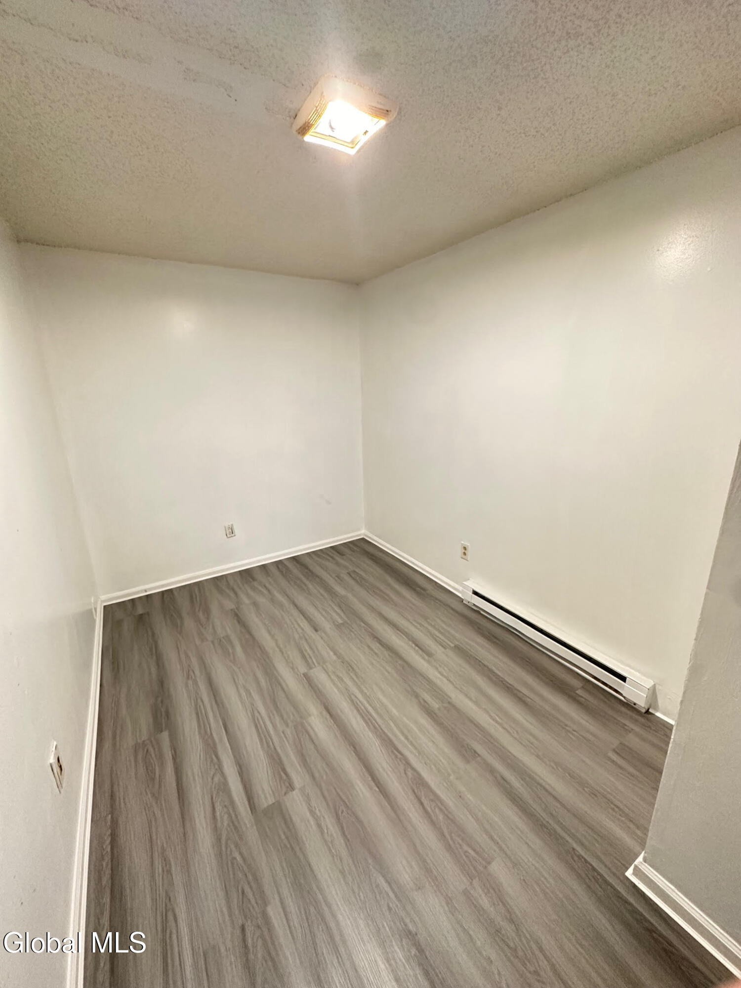 3134 6th Avenue, Unit 2 Troy, NY 12180 - Photo 4 of 11 cwvwvc