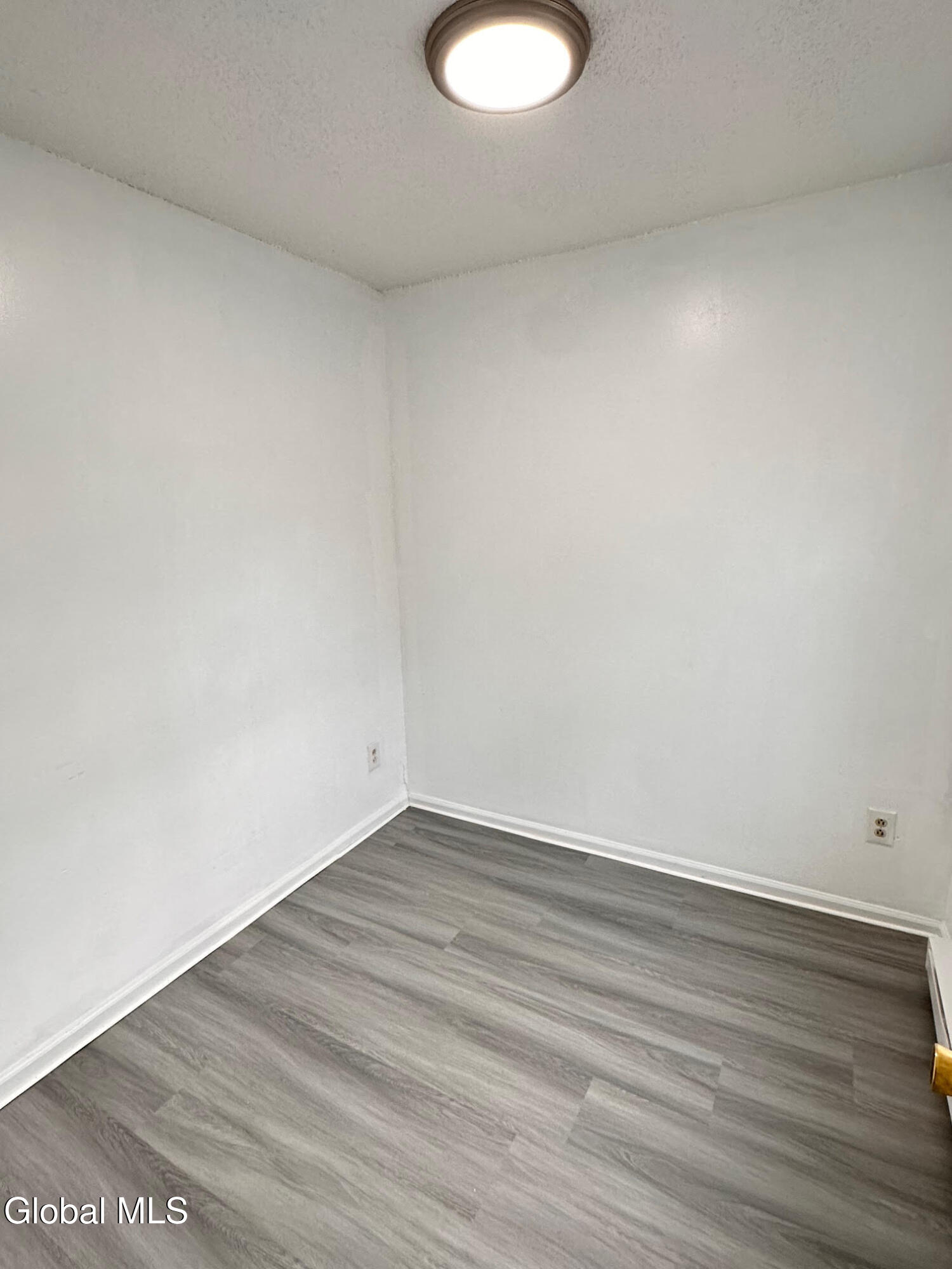 3134 6th Avenue, Unit 2 Troy, NY 12180 - Photo 7 of 11 efwew