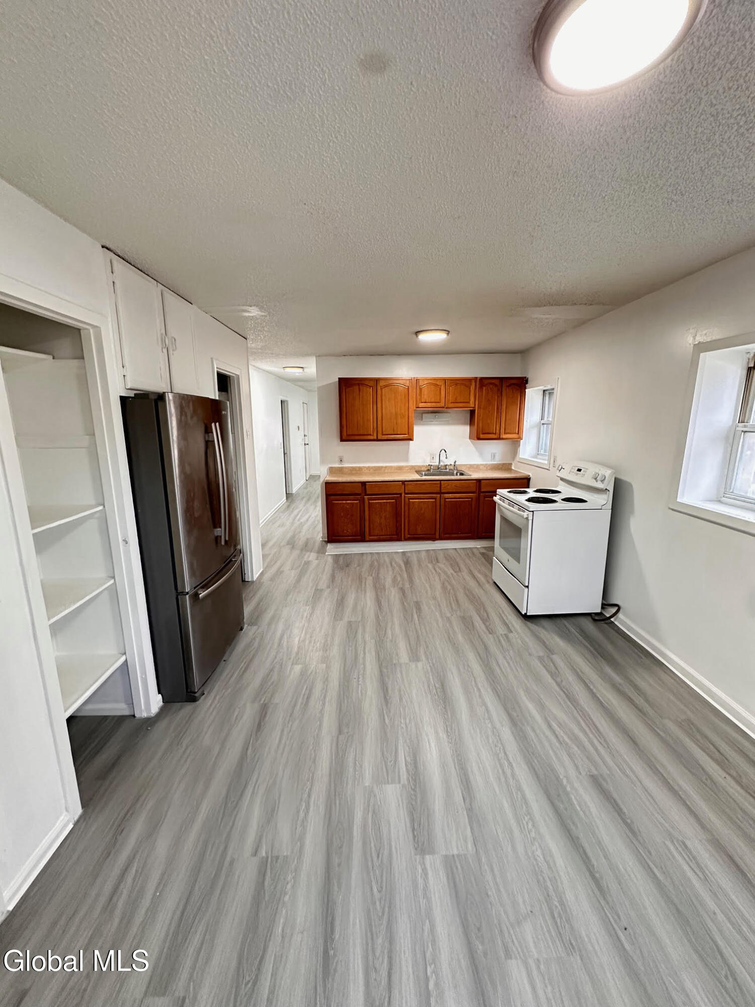 3134 6th Avenue, Unit 2 Troy, NY 12180 - Photo 8 of 11 eccwece