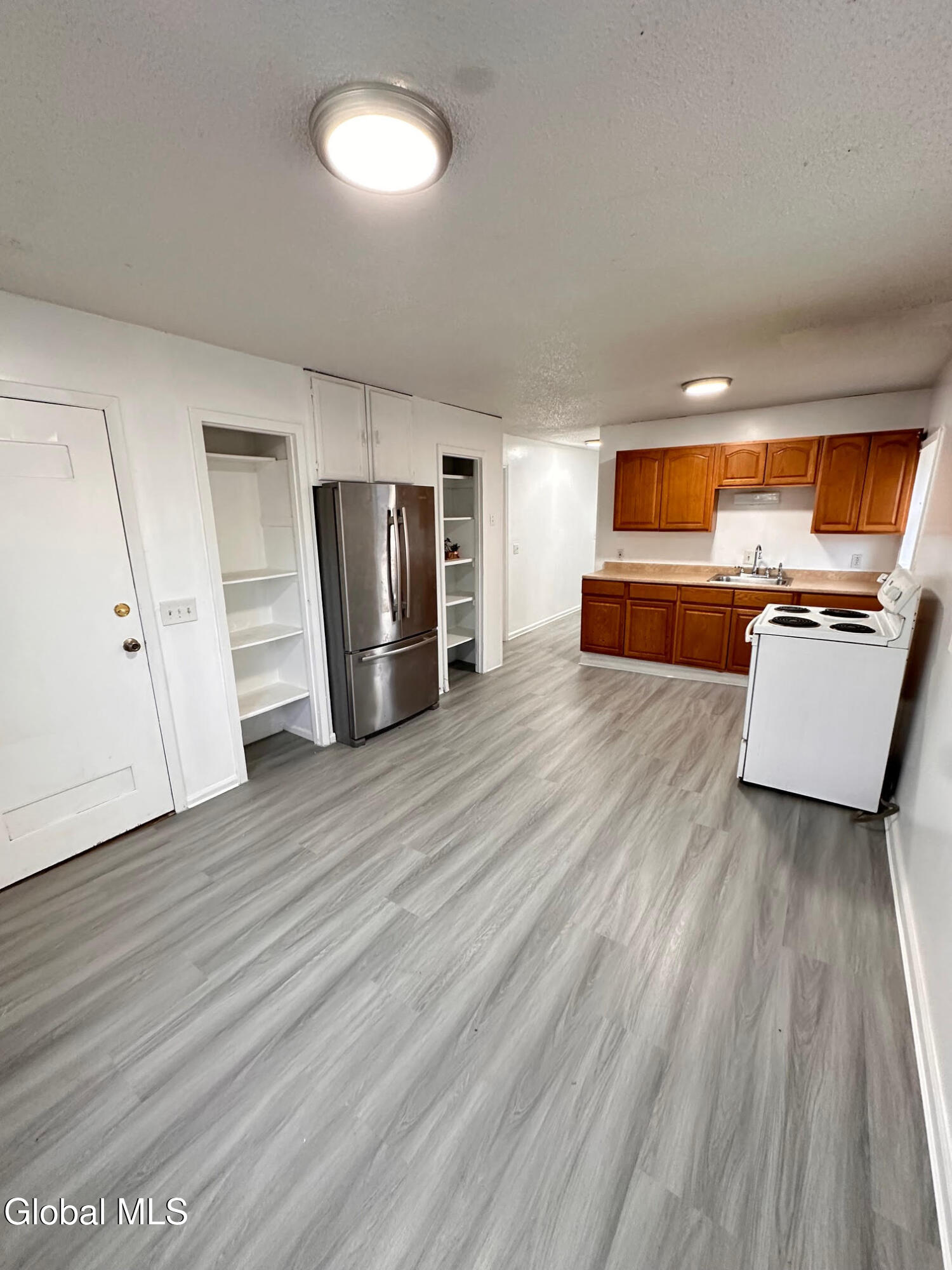 3134 6th Avenue, Unit 2 Troy, NY 12180 - Photo 9 of 11 wecwec