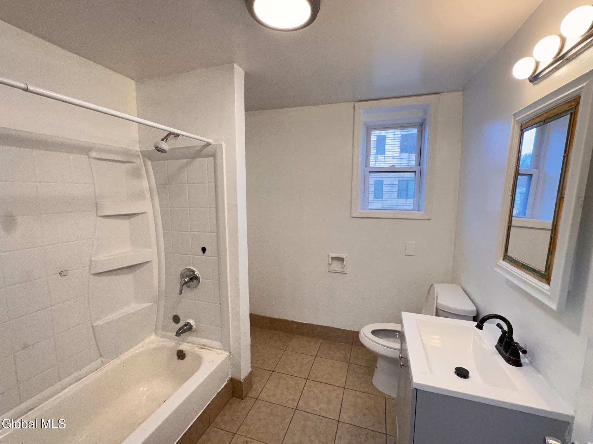 3134 6th Avenue, Unit 2 Troy, NY 12180 - Photo 10 of 11 evwv