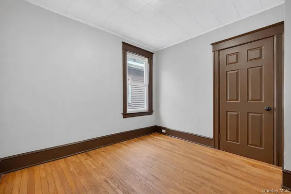 $1,900 | 148 Winnikee Avenue, Unit 2, Poughkeepsie, NY 12601
