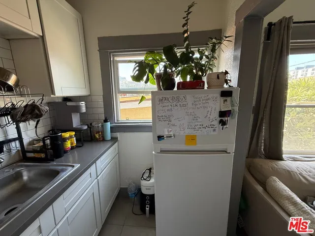 $2,295 | 316 North Bixel Street, Los Angeles, CA 90026