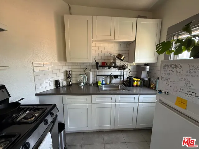 $2,295 | 316 North Bixel Street, Los Angeles, CA 90026