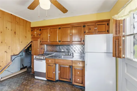 $399,900 | 528 Metacom Avenue, Bristol, RI 02809