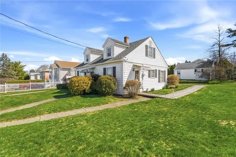 $399,900 | 528 Metacom Avenue, Bristol, RI 02809