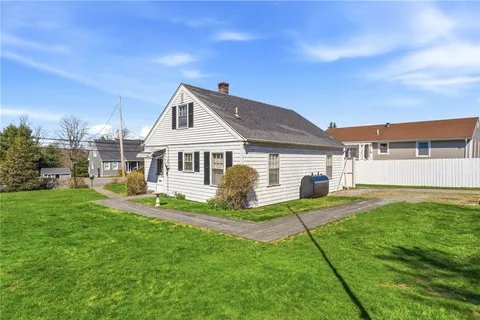 $399,900 | 528 Metacom Avenue, Bristol, RI 02809