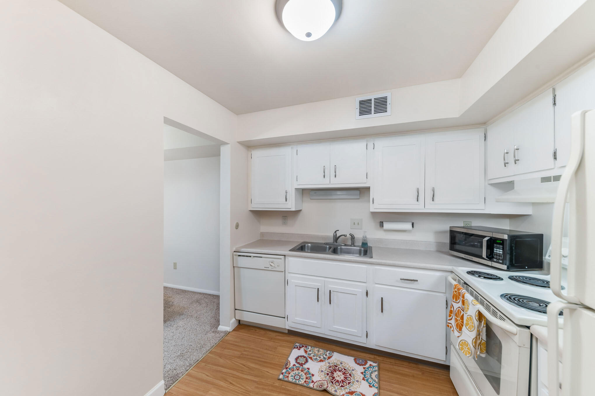 734 West Kilgore Road, Unit 106 Kalamazoo, MI 49008 - Photo 10 of 20 Converted_119