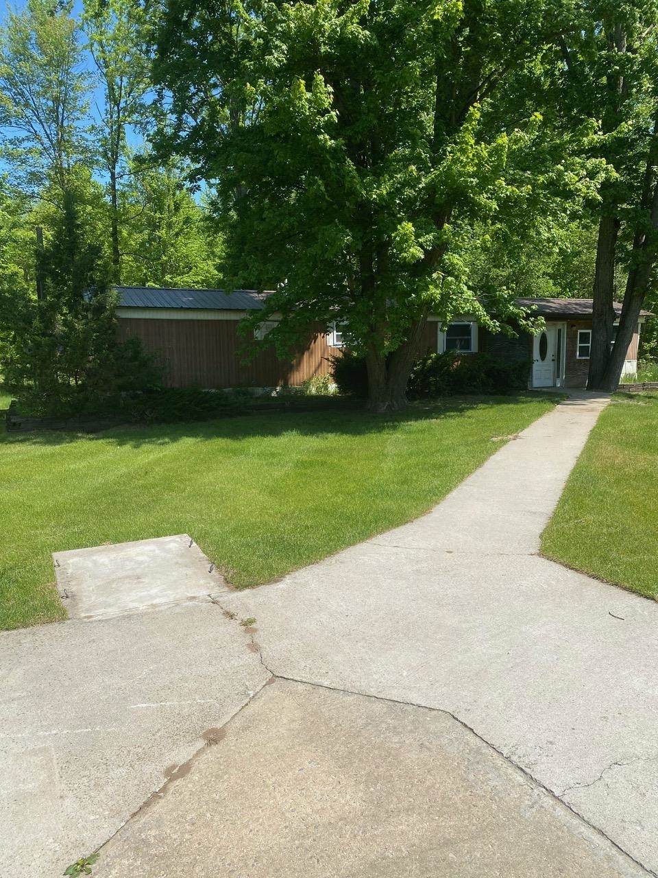 3302 Dana Road Coleman, MI 48618 - Photo 1 of 50
