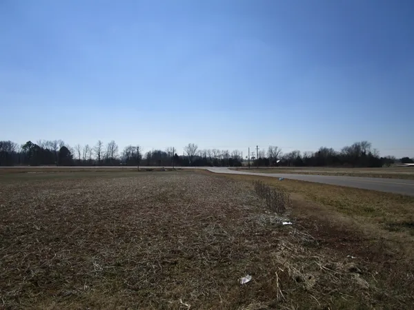 $999,900 | 0 Hwy 52 Portland Tn 37148, Portland, TN 37148