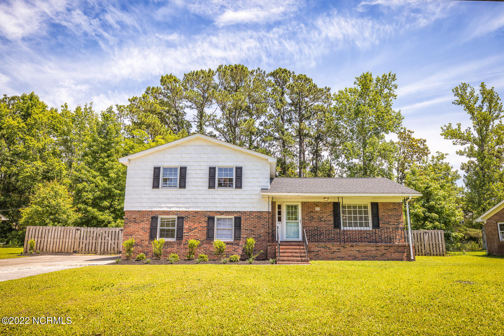 423 Kelly Road Wilmington, NC 28409 - Photo 1 of 21 Street View