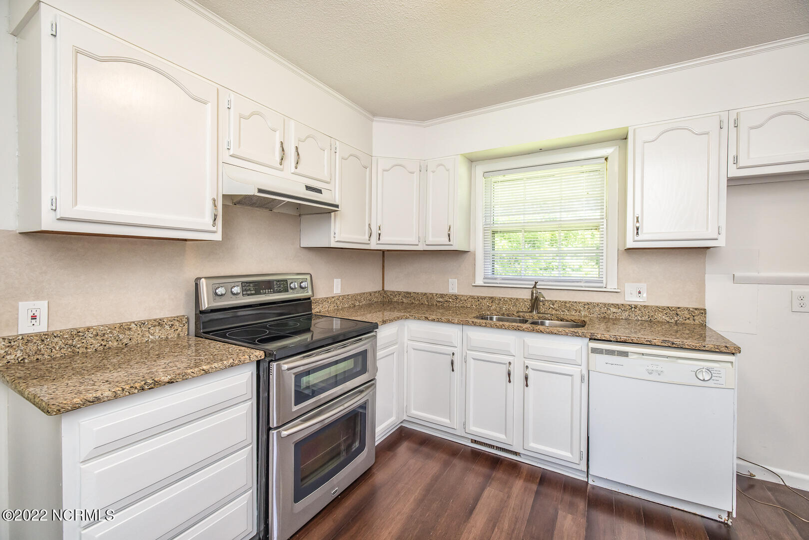 423 Kelly Road Wilmington, NC 28409 - Photo 6 of 21 DP16