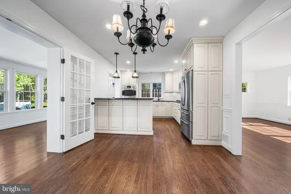 $4,800 | 2718 South June Street, Arlington, VA 22202