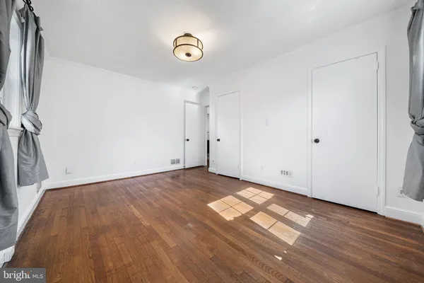 $4,800 | 2718 South June Street, Arlington, VA 22202