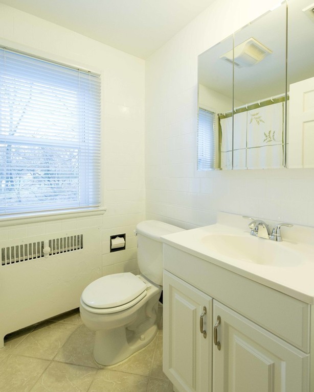 57 Clearwater Road Brookline, MA 02467 - Photo 19 of 22