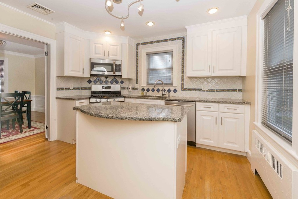 57 Clearwater Road Brookline, MA 02467 - Photo 9 of 22