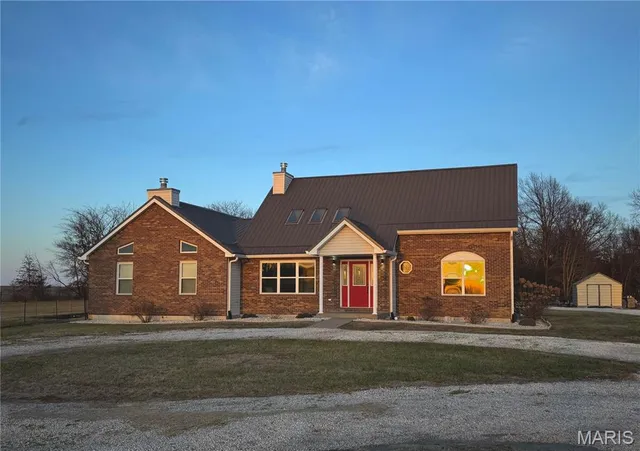 $465,000 | 21505 Highway 61, Bowling Green, MO 63334