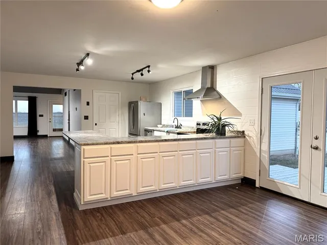 $465,000 | 21505 Highway 61, Bowling Green, MO 63334