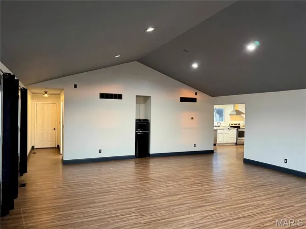 $435,000 | 21505 Highway 61, Bowling Green, MO 63334