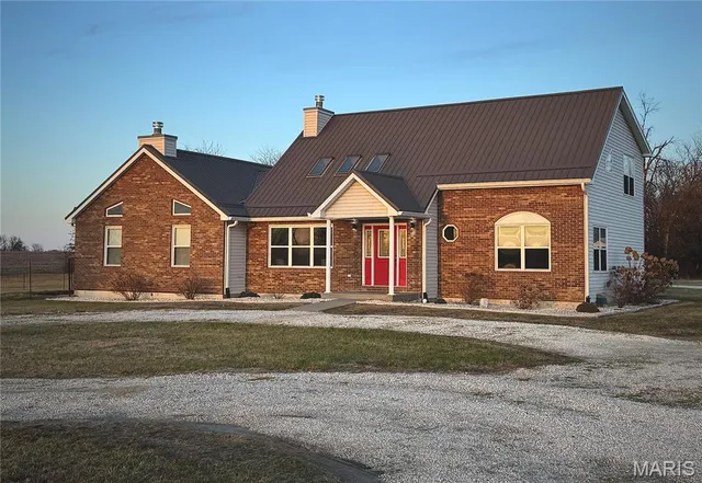 $465,000 | 21505 Highway 61, Bowling Green, MO 63334