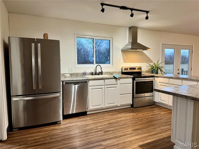 $465,000 | 21505 Highway 61, Bowling Green, MO 63334