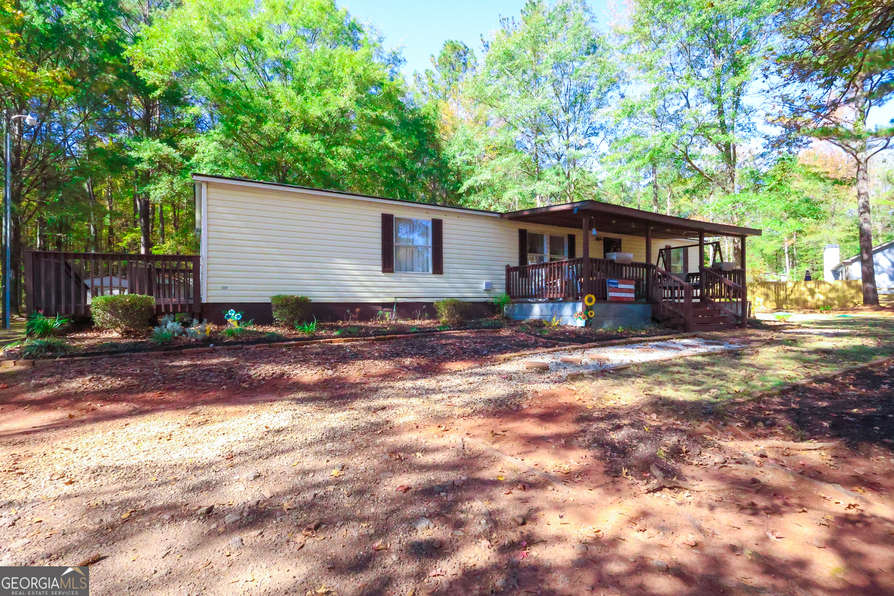 1424 Al Roberts Road Senoia, GA 30276 - Photo 33 of 43