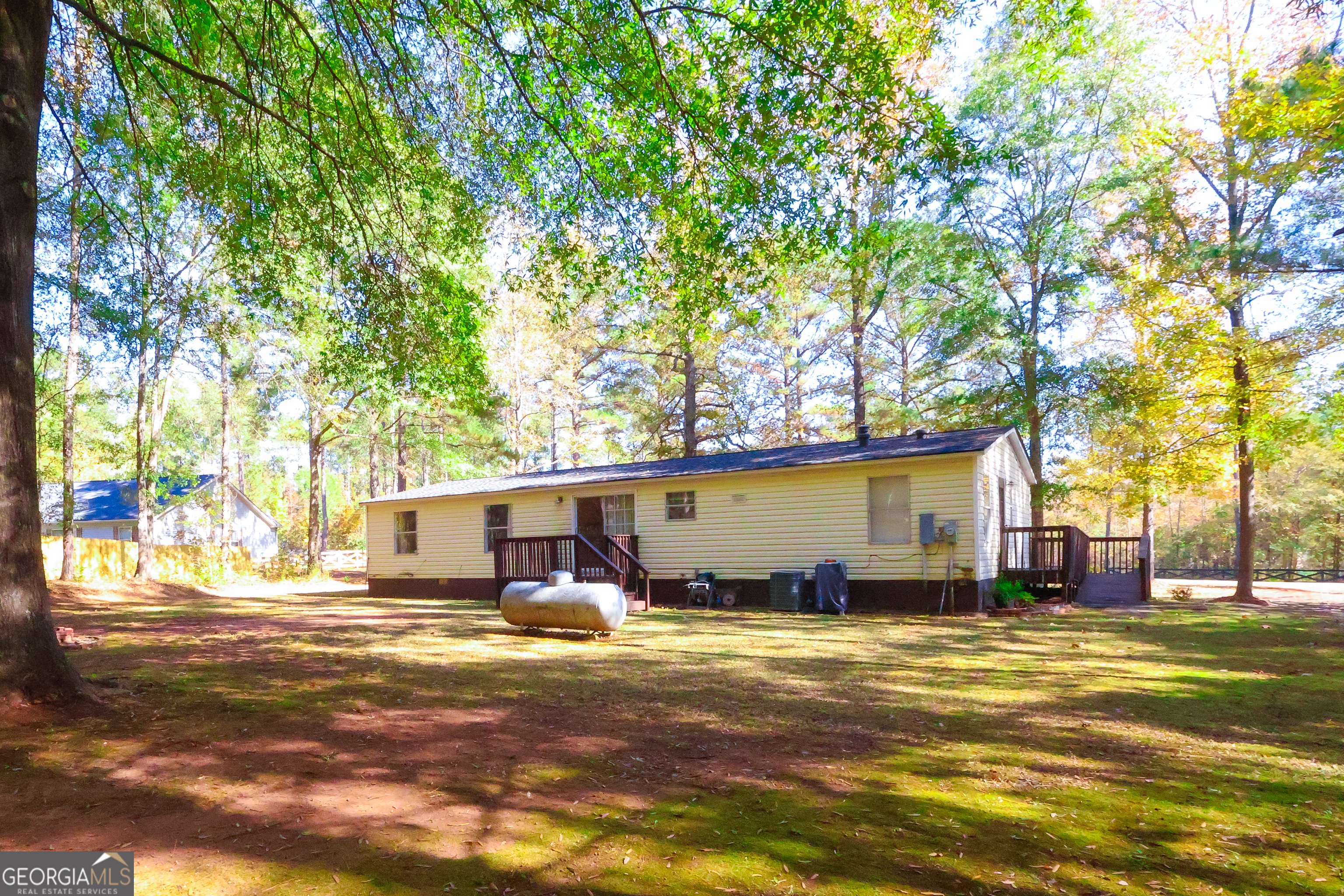 1424 Al Roberts Road Senoia, GA 30276 - Photo 40 of 43