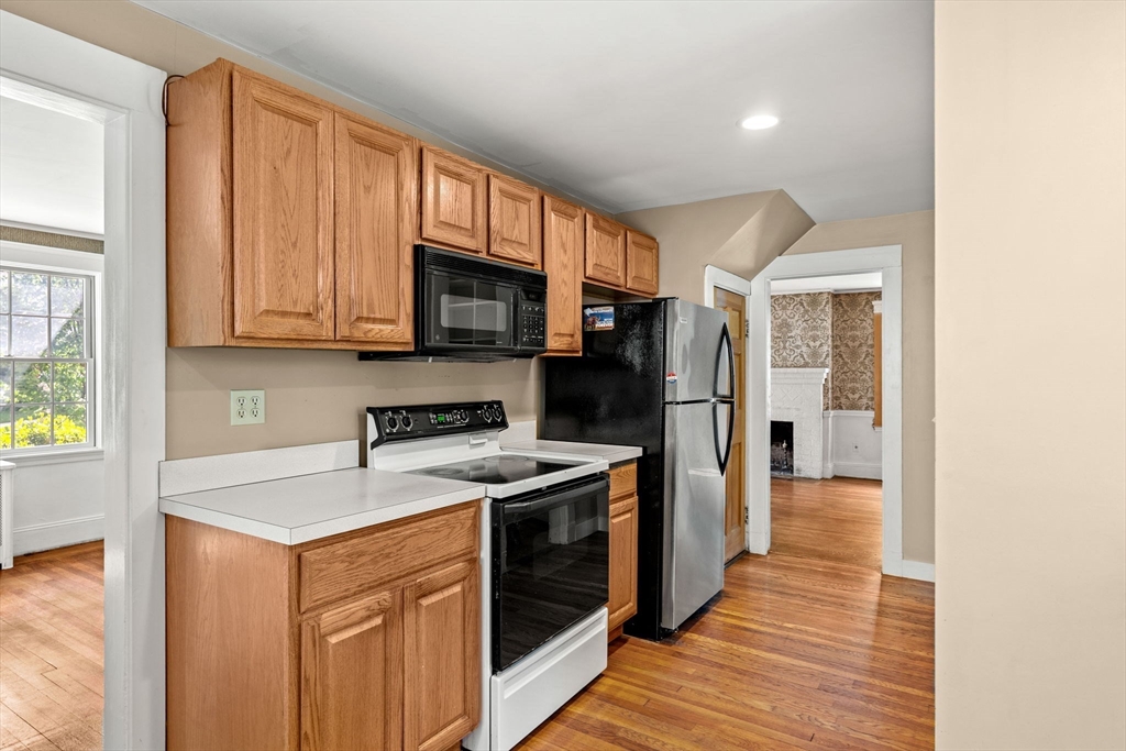 60 Linden Road Melrose, MA 02176 - Photo 13 of 40