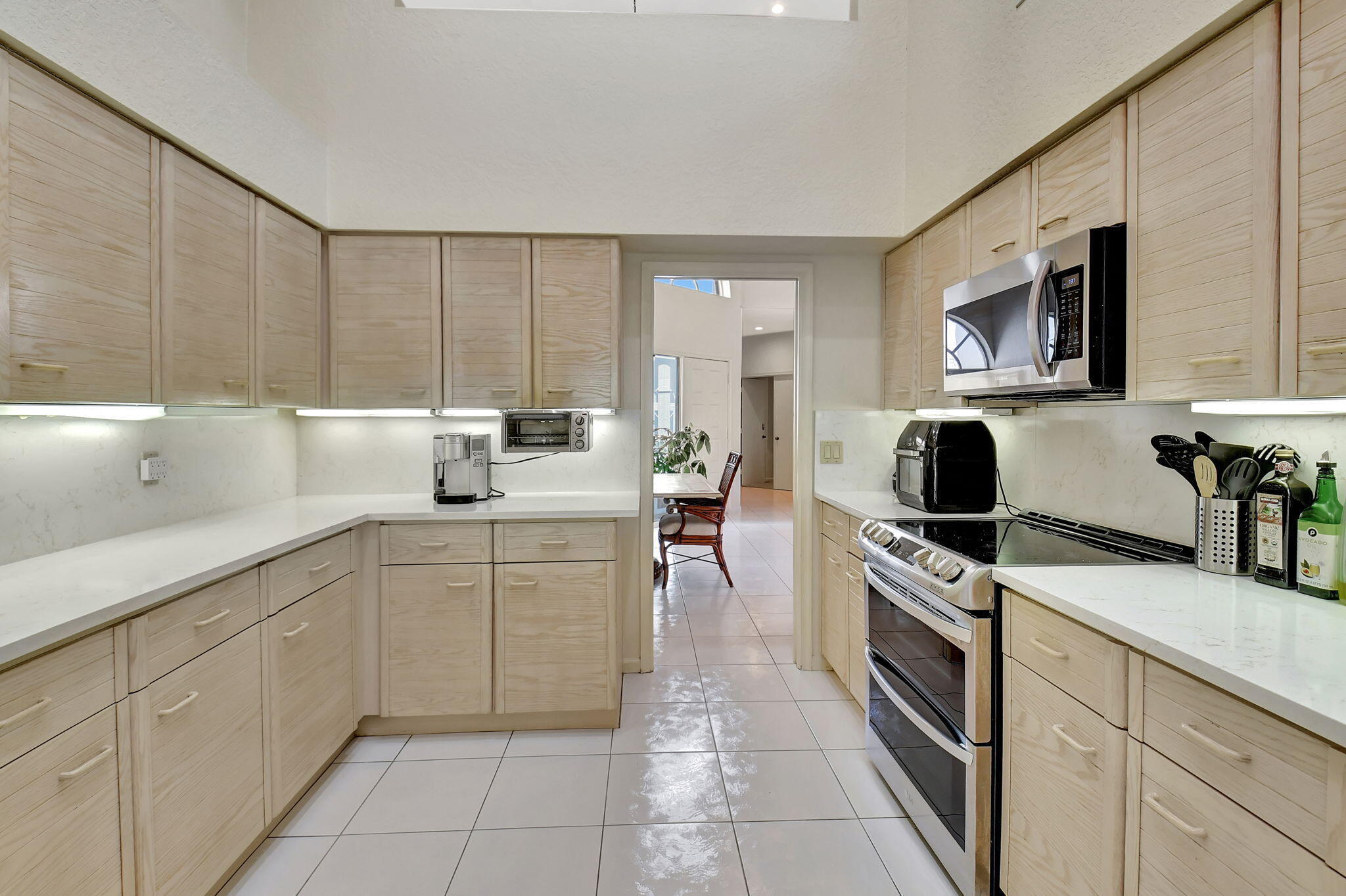 2462 Northwest 66th Drive Boca Raton, FL 33496 - Photo 18 of 49 18