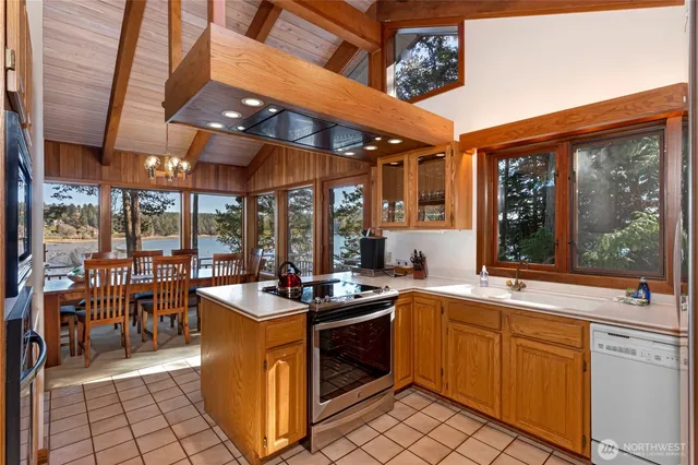 $1,450,000 | 149 White Point Road, Friday Harbor, WA 98250