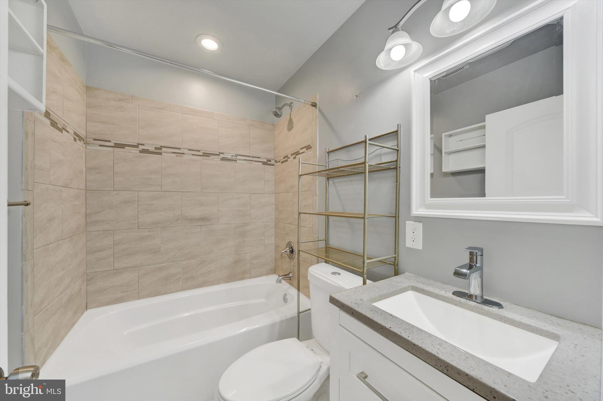 15 Terrace Road Baltimore, MD 21221 - Photo 11 of 17 Full Bath - Main Level