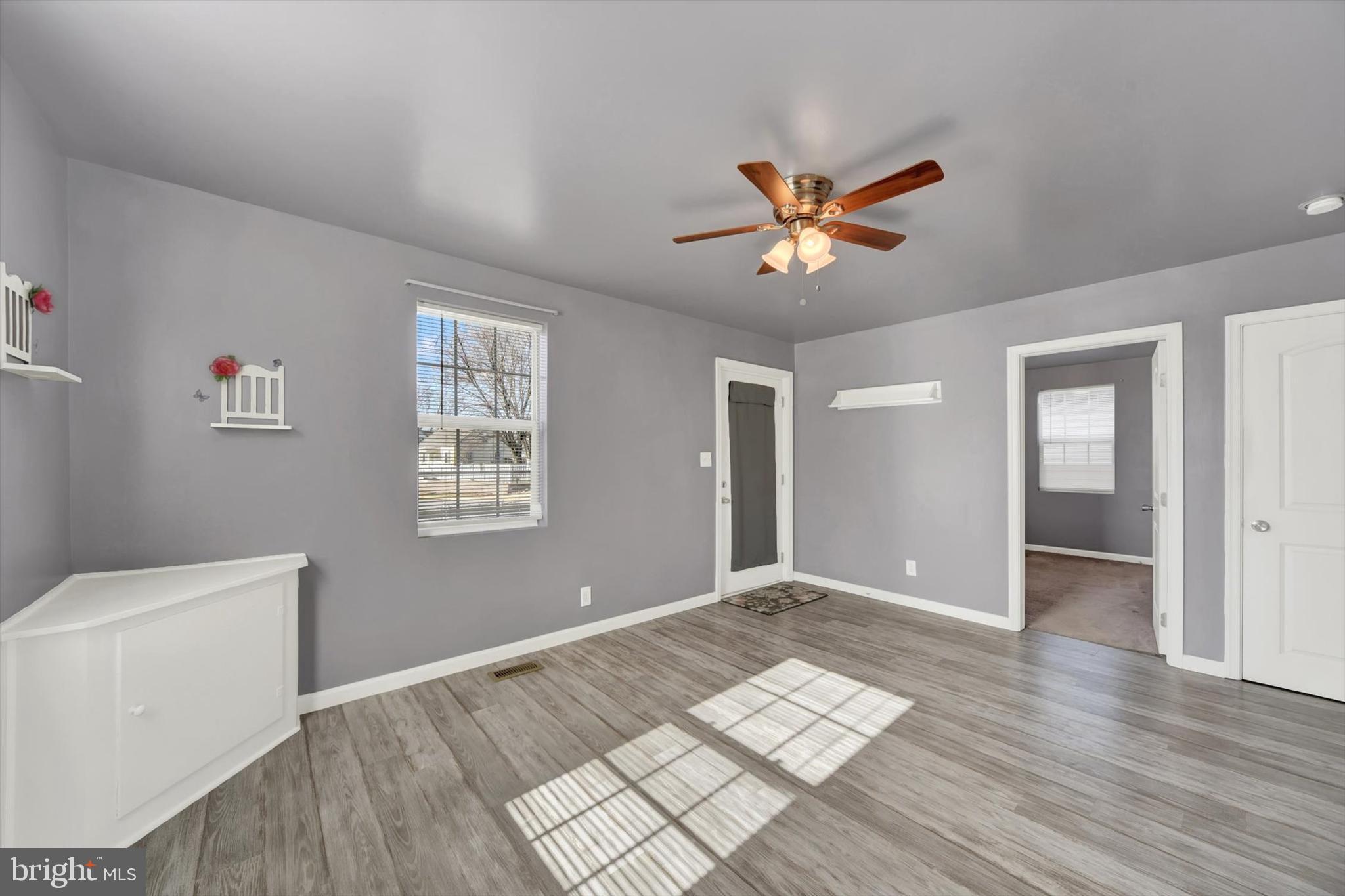 15 Terrace Road Baltimore, MD 21221 - Photo 3 of 17 Entry