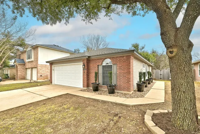 $279,500 | 1807 Hollow Tree Boulevard, Round Rock, TX 78681