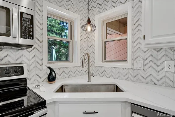 $949,900 | 10445 East Empire Drive, Franktown, CO 80116