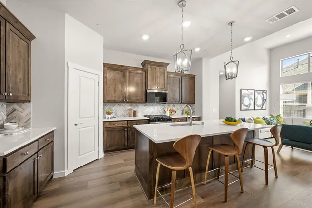 $384,343 | 2621 St Helena Lane, Grand Prairie, TX 75054