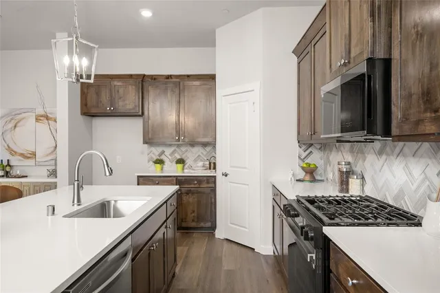 $384,343 | 2621 St Helena Lane, Grand Prairie, TX 75054