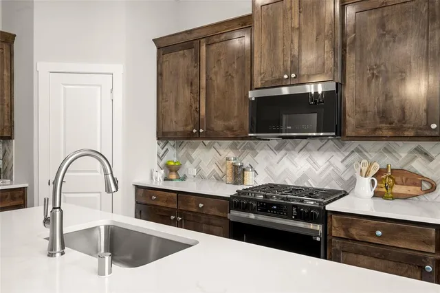 $384,343 | 2621 St Helena Lane, Grand Prairie, TX 75054